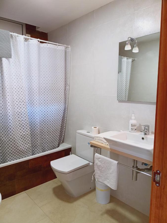 Chalet Amplio Con Jardin Y Zona Barbacoa. Reus Eksteriør billede
