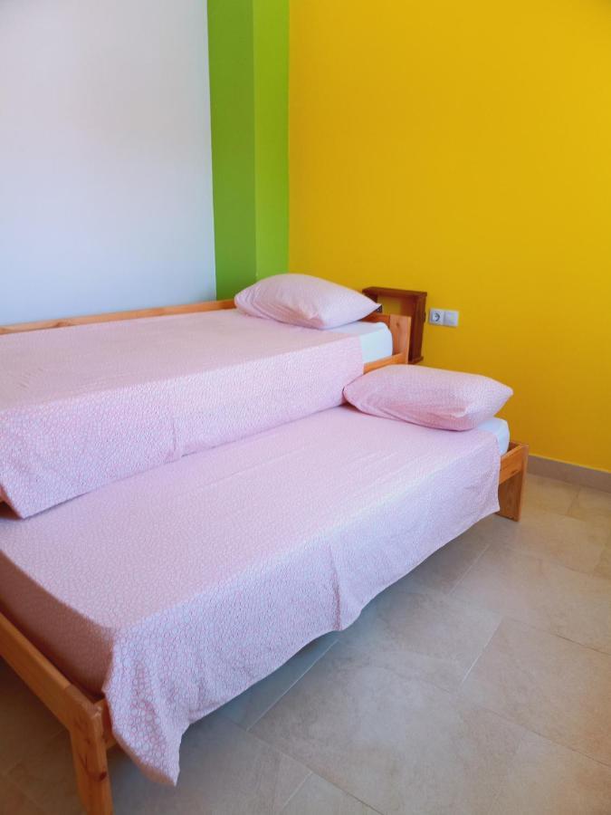 Chalet Amplio Con Jardin Y Zona Barbacoa. Reus Eksteriør billede