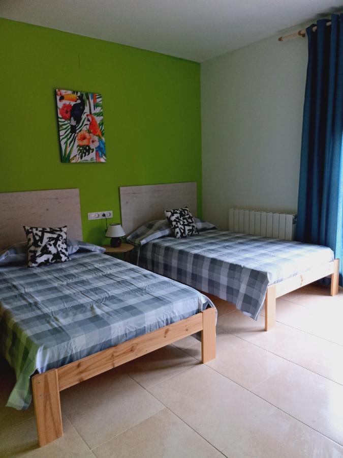 Chalet Amplio Con Jardin Y Zona Barbacoa. Reus Eksteriør billede