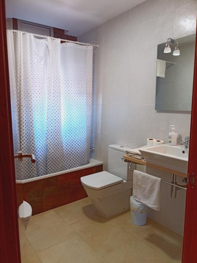 Chalet Amplio Con Jardin Y Zona Barbacoa. Reus Eksteriør billede